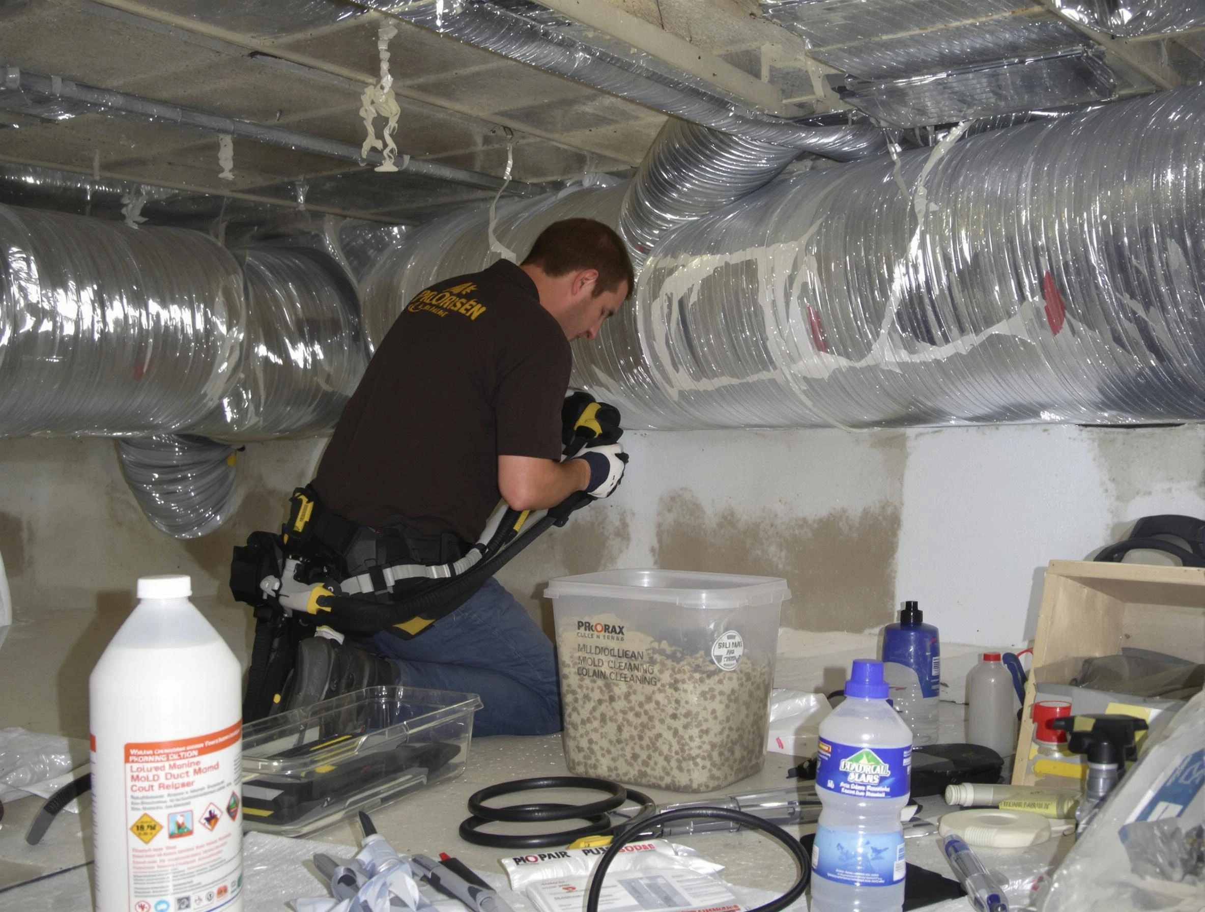 Pinson Air Duct Cleaning specialist performing professional mold removal from air ducts in Pinson